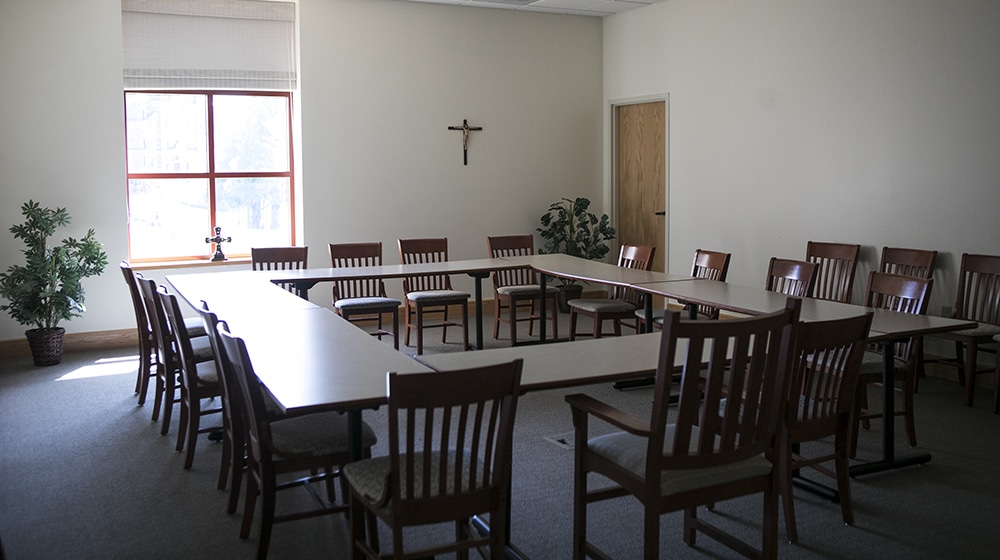 saint-meinrad-archabbey-guest-house-conference-room