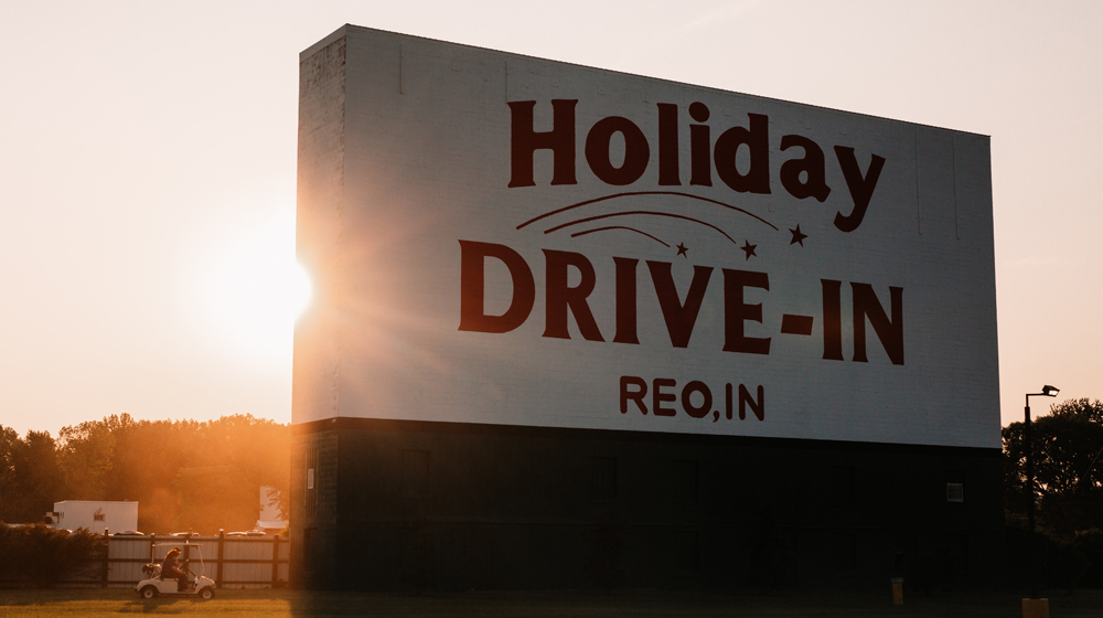 Holiday-Drive-In-Fall-Great-Outdoors-1000x560.jpg
