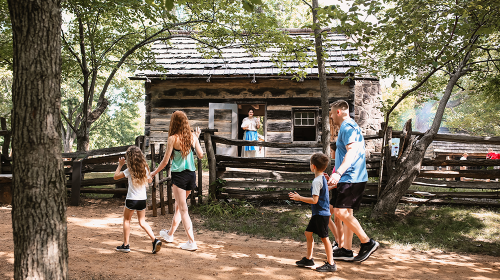 Lincoln-Boyhood-National-Memorial-Living-Historical-Farm-Easy-Getaway-1000x560.jpg