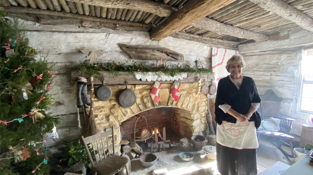 Lincoln-Pioneer-Village-Museum-Treemendous-Christmas-in-the-Village-Christmas-Event-Guide-1000x560.jpg