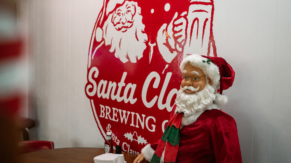 Santa-Claus-Brewing-Interior-Logo.jpg