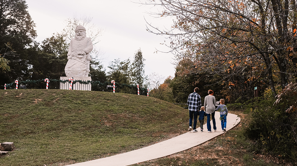 Santa-Claus-Museum-Village-Fall-1000x560.jpg