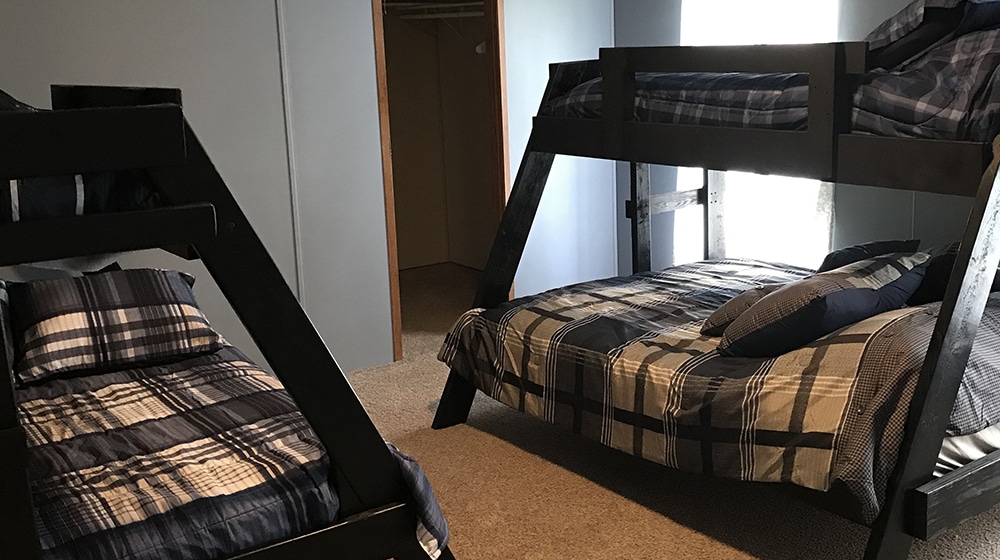 x-marks-the-spot-bedroom-bunkbeds