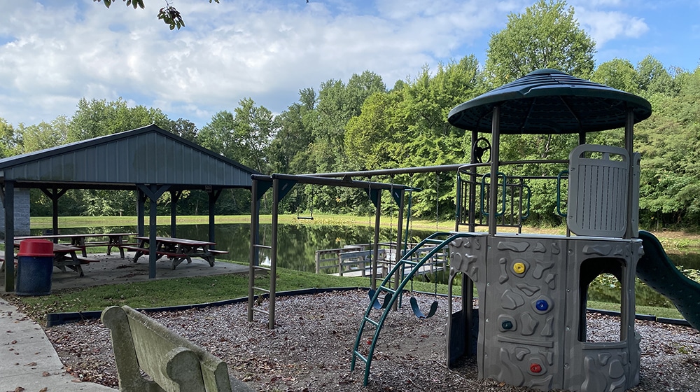 gentryville-park-playground-shelterhouse